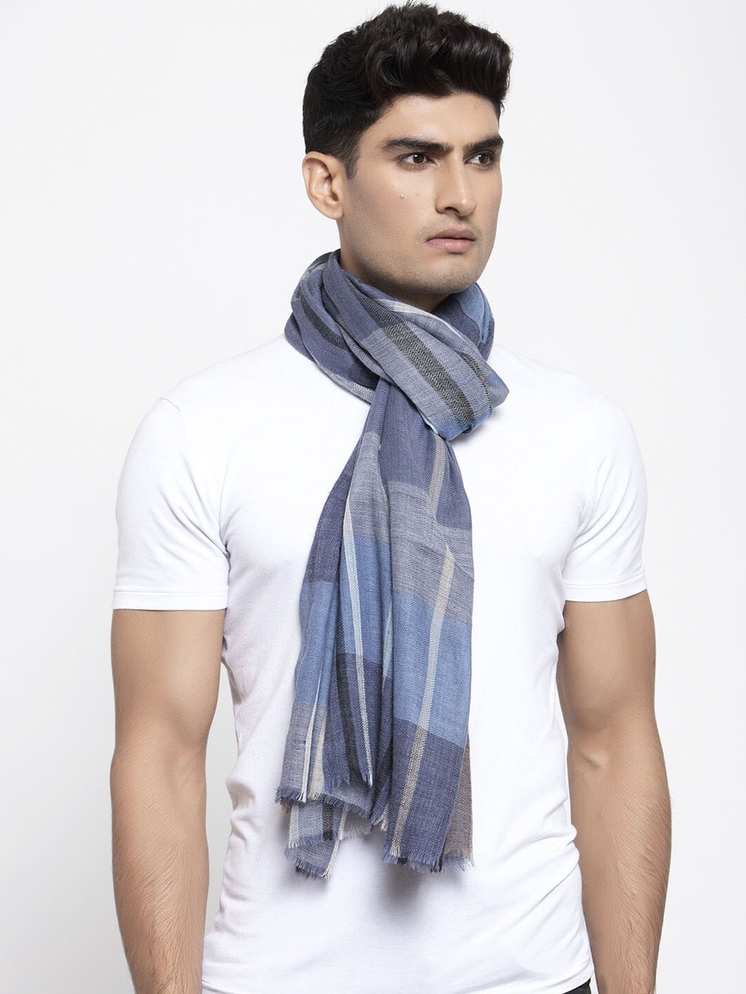 

Calvadoss Men Blue & Grey Checked Stole