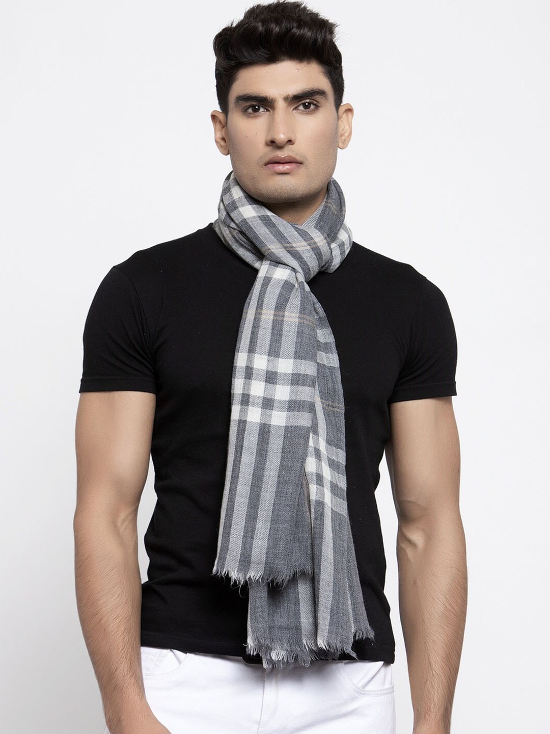 

Calvadoss Men Grey & White Checked Stole
