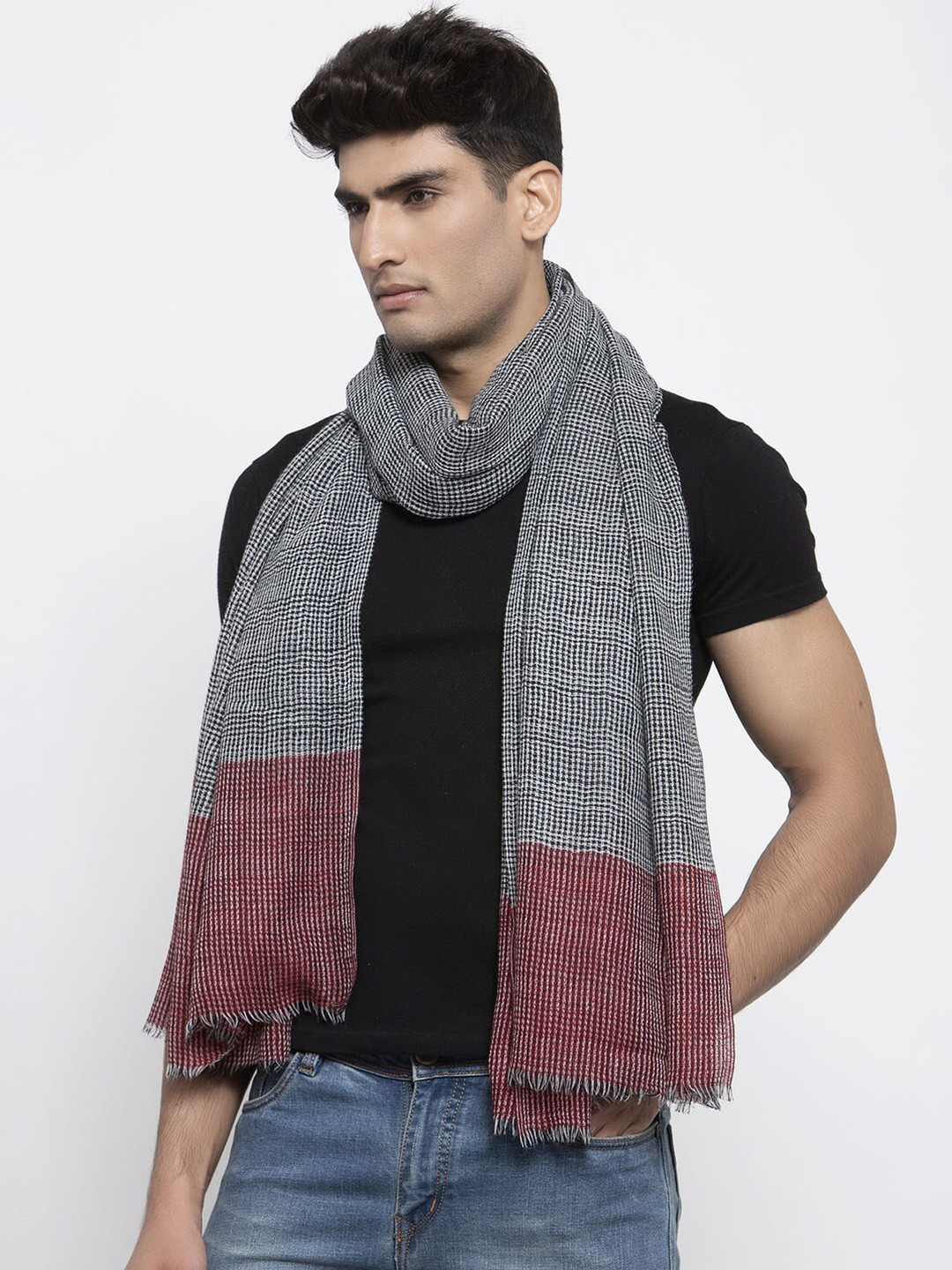 

Calvadoss Men Grey & Red Colourblocked Woollen Stole