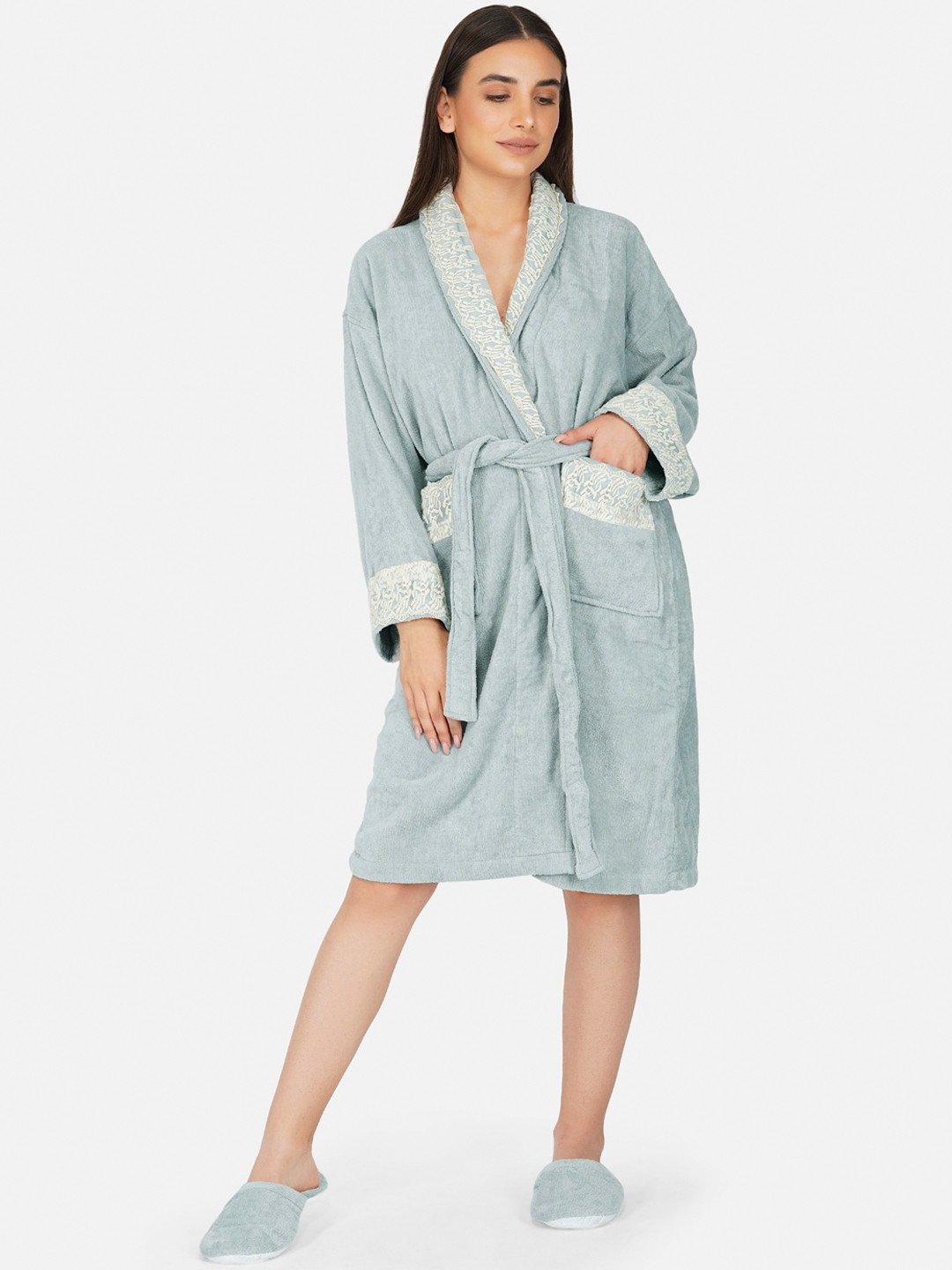 

RANGOLI Women Grey Prima Dream Lace 550 GSM Pure Cotton Bath Robes With Slippers