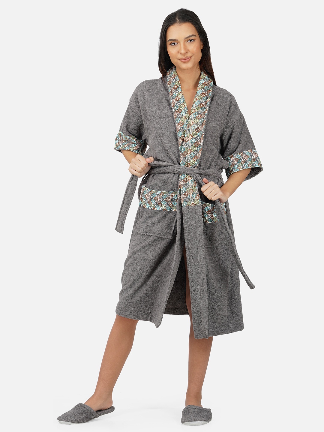 

RANGOLI Women Pure Cotton 400 GSM Bathrobe with Room Slippers, Grey