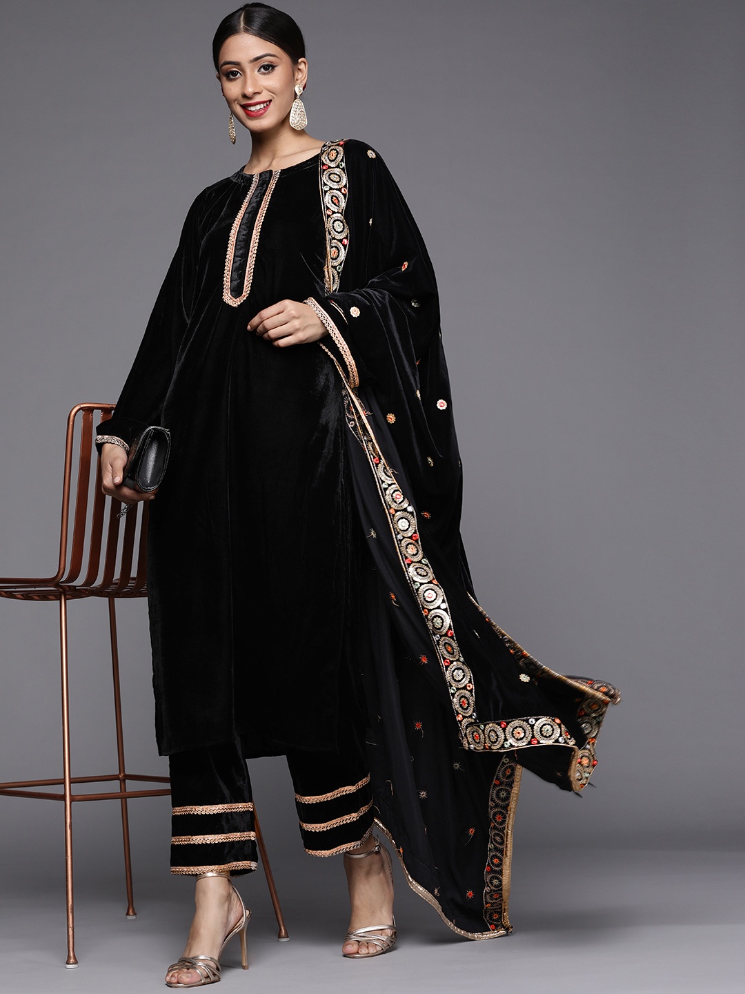 

Libas Women Black & Solid Gold Gotta Patti Velvet Straight Kurta Trousers & Dupatta