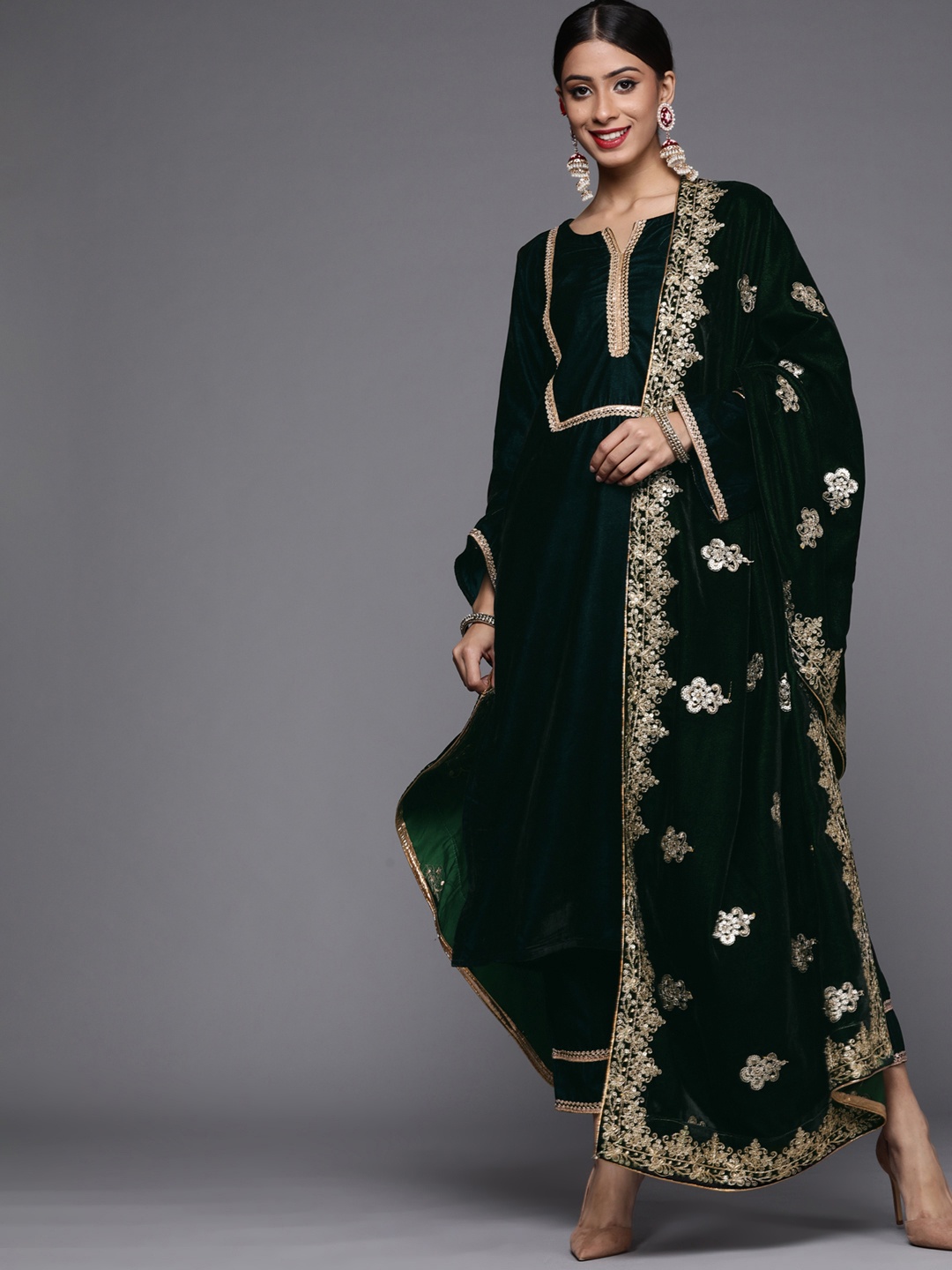 

Libas Green & Gold Ethnic Yoke Design Gotta Patti Velvet Straight Kurta Trousers & Dupatta