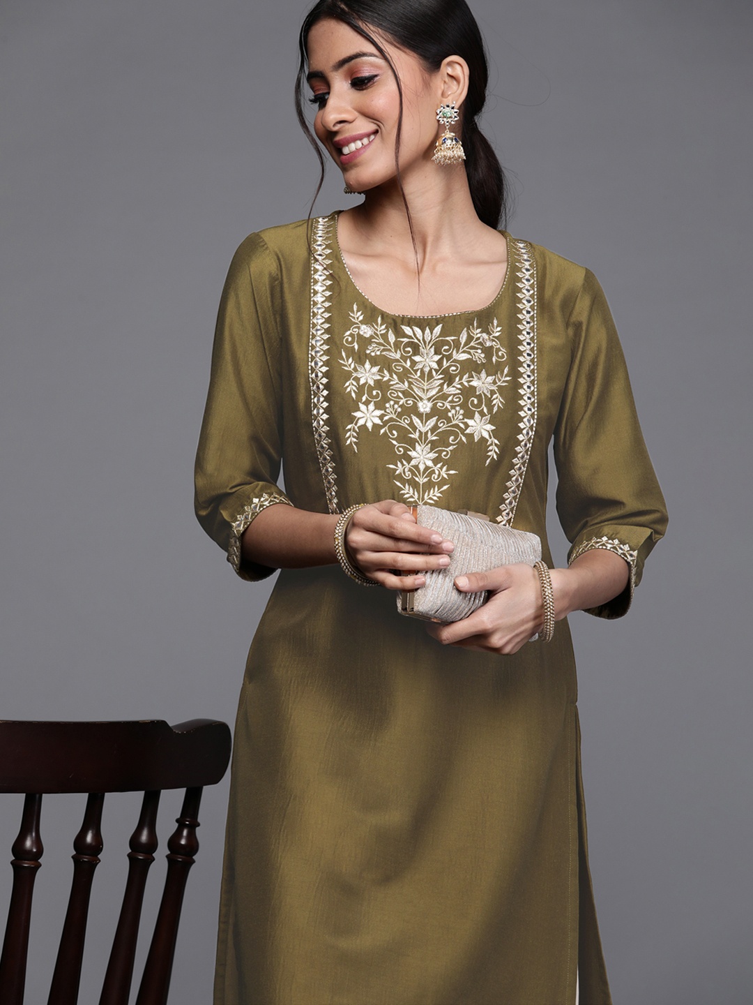 

Libas Women Green & Gold-Toned Floral Embroidered Gotta Patti Chanderi Silk Kurta