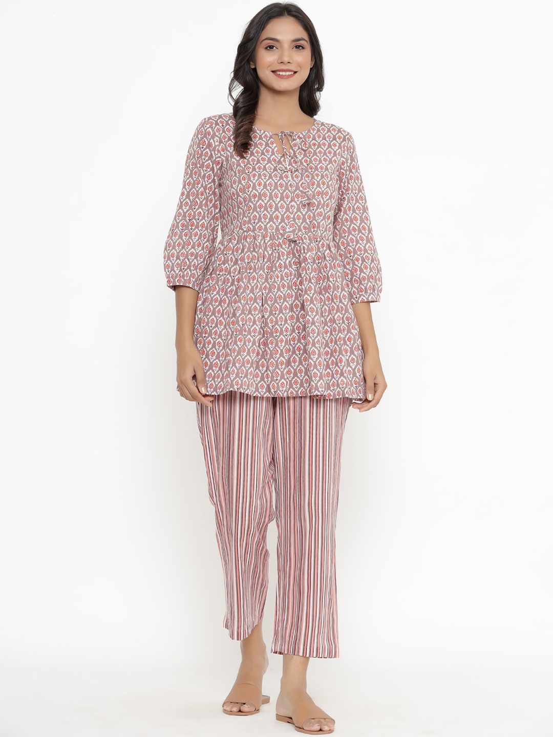 

JISORA Women Grey & Pink Printed Night suit