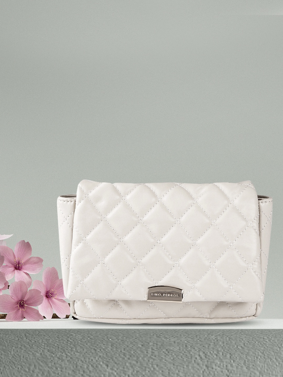 

Lino Perros Off White Quilted Shoulder Bag