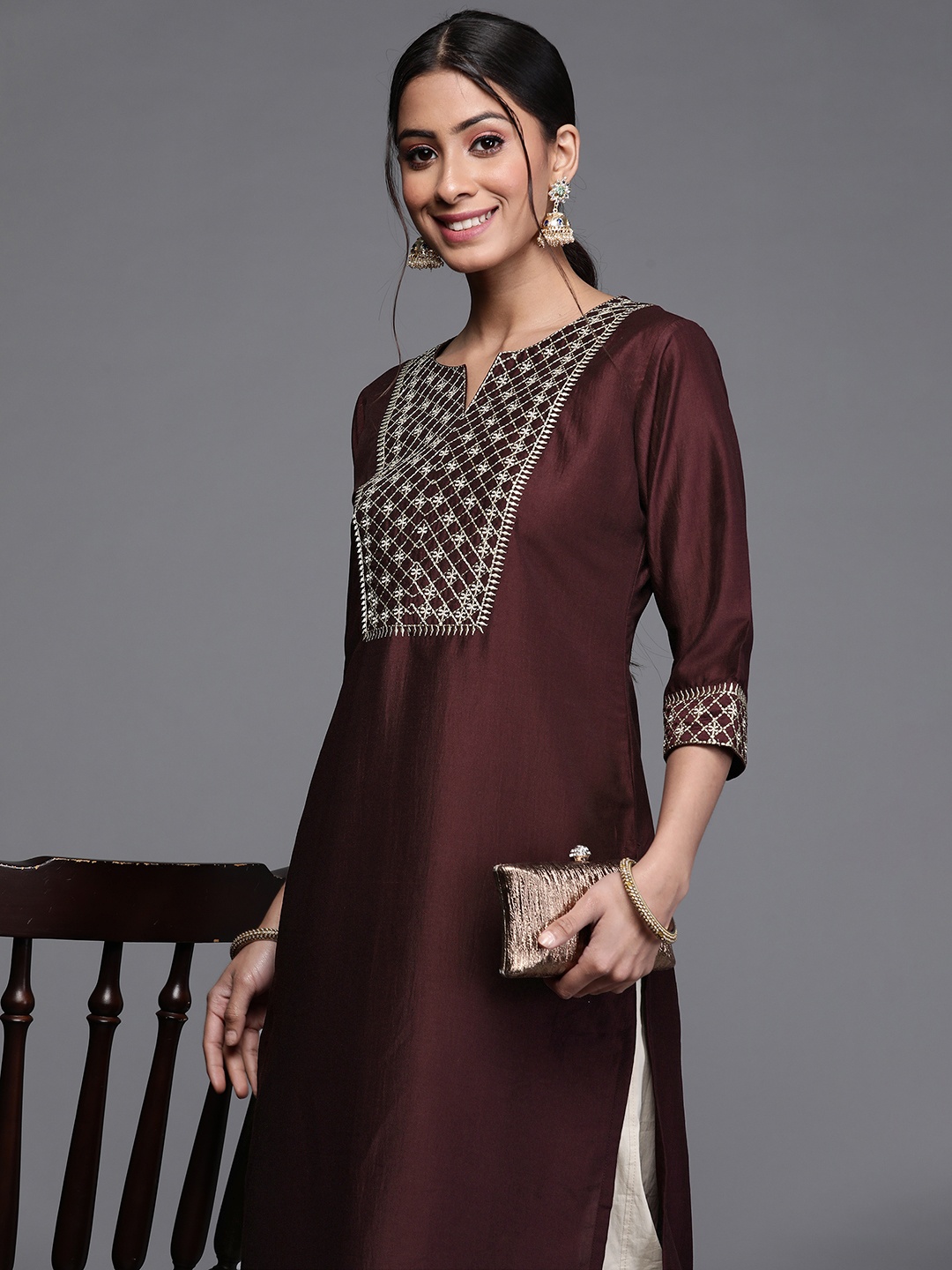 

Libas Women Purple & Gold-Toned Floral Embroidered Thread Work Chanderi Silk Kurta