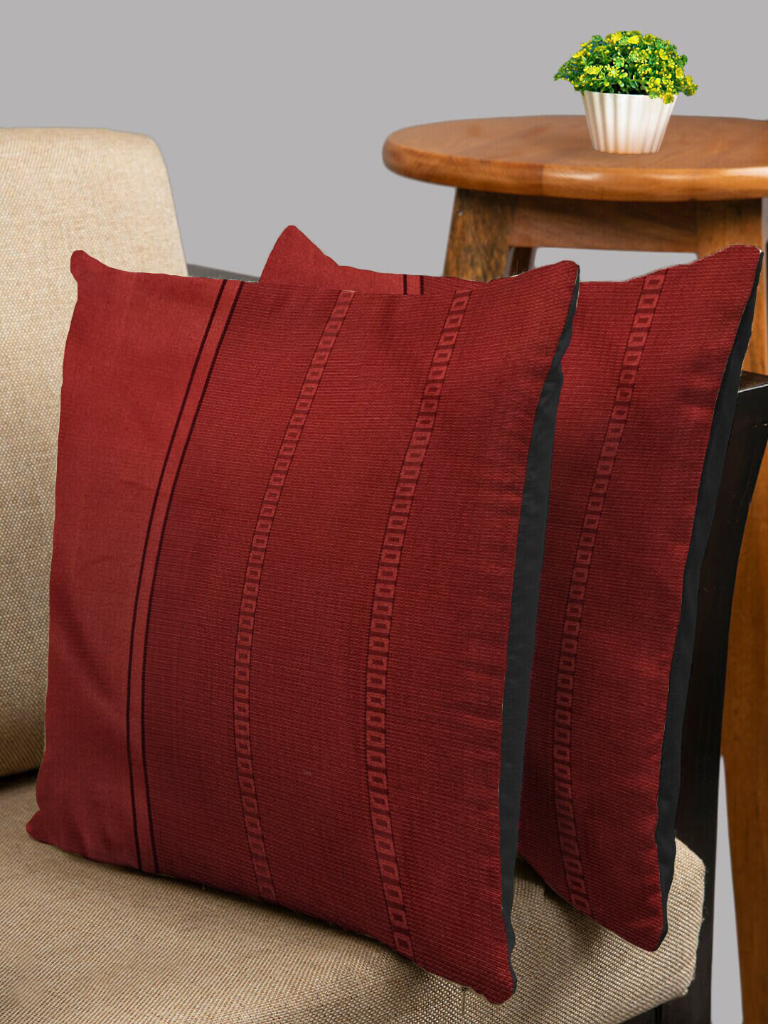 

HOUZZCODE Set of 2 Red & Black Square Cushion Covers