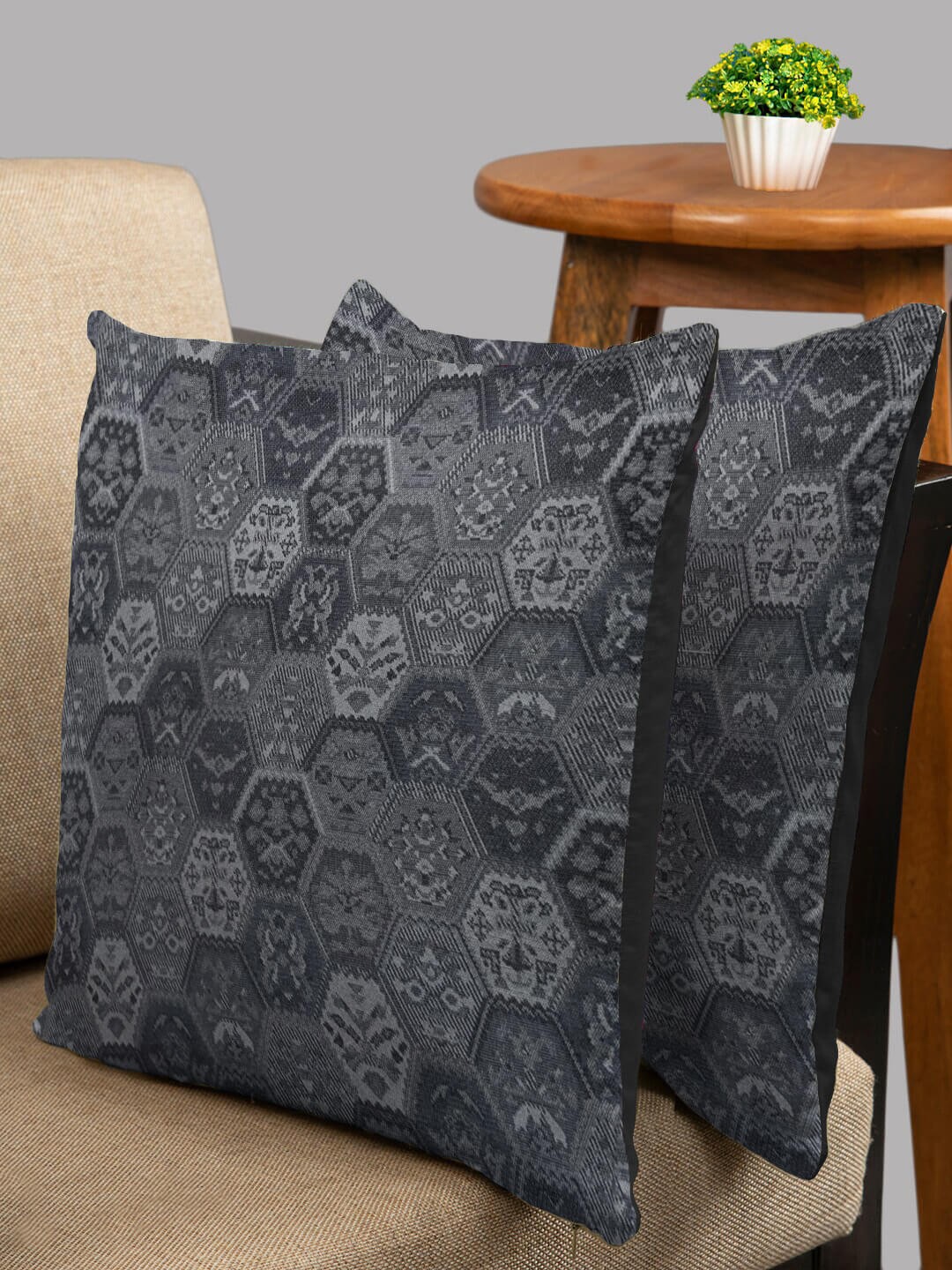 

HOUZZCODE Grey & Black Set of 2 Square Cushion Covers