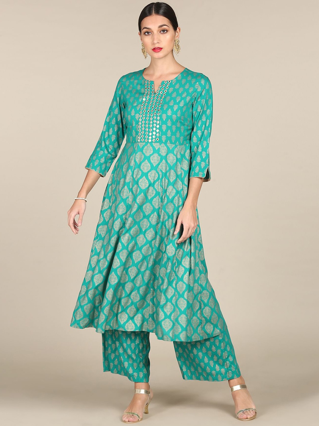 

Anahi Women Blue Ethnic Motifs Printed Kurta with Palazzos