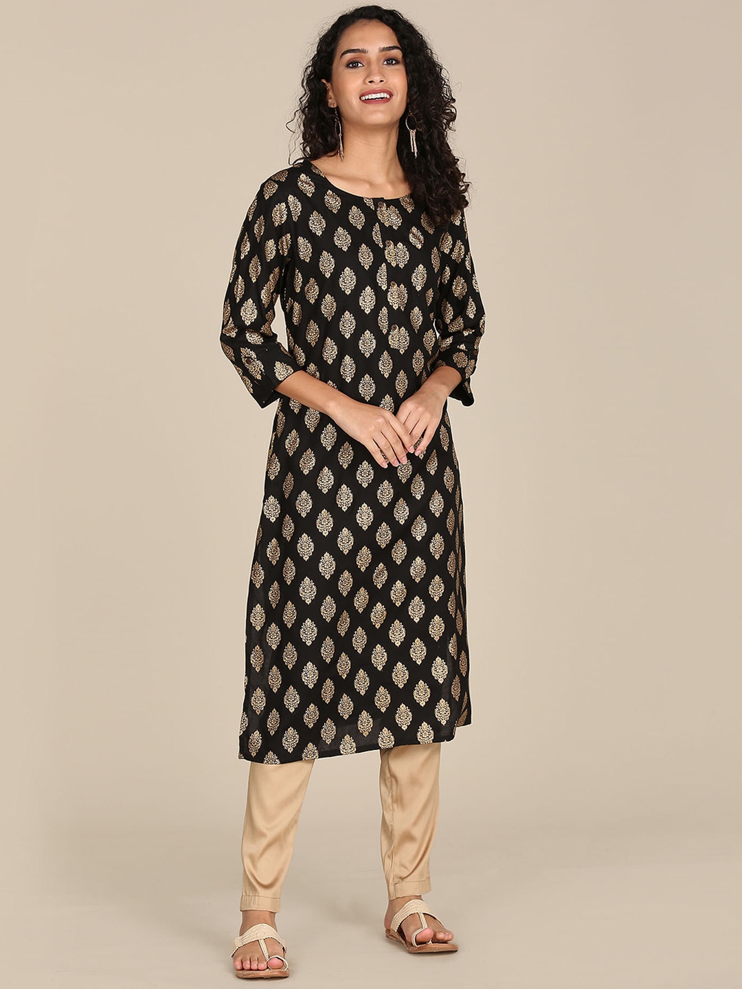 

Karigari Women Black & Gold-Toned Ethnic Motifs Printed Kurta