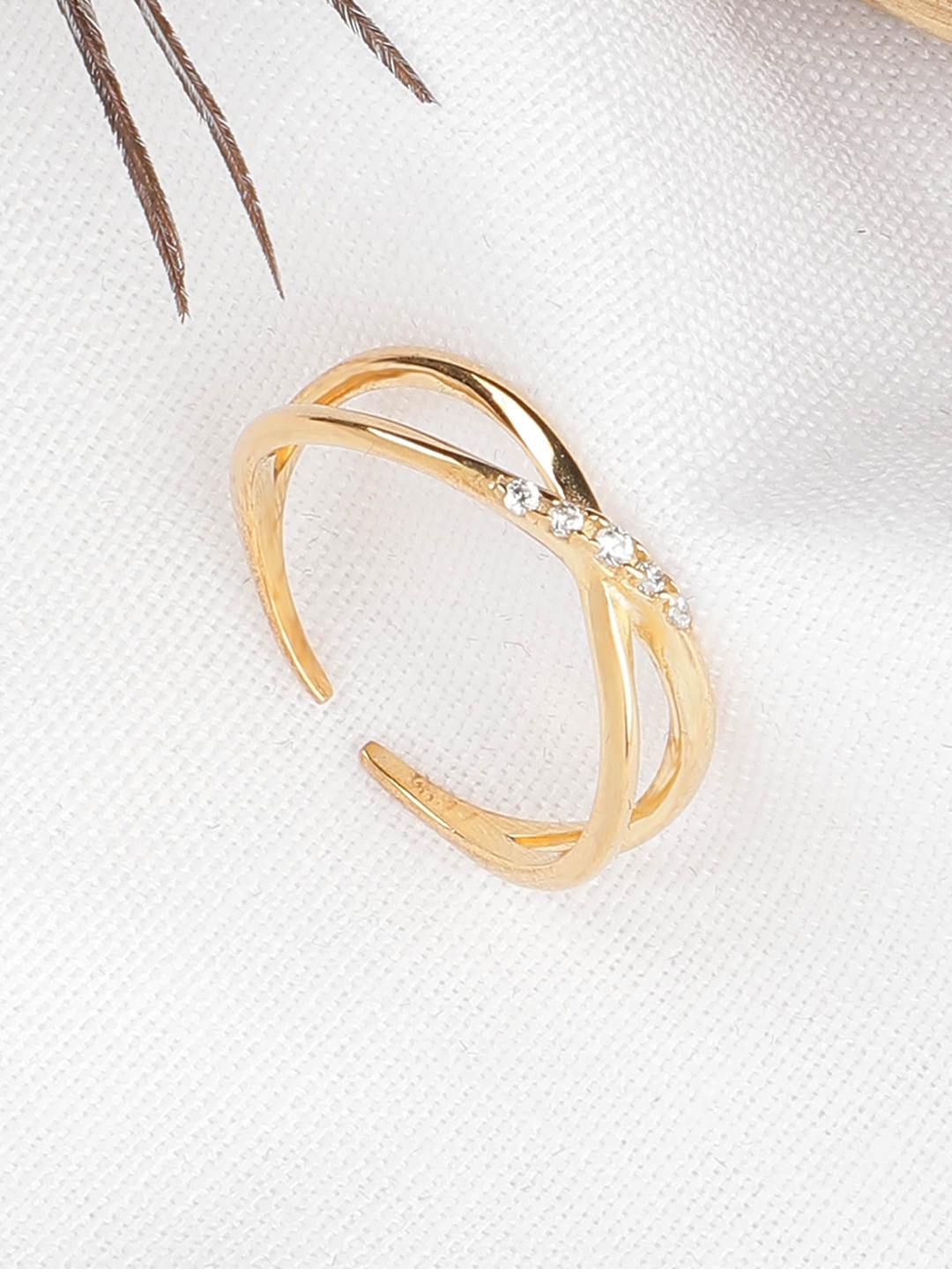 

GIVA 925 Sterling Silver 18k Gold Plated Inter-Cross Adjustable Ring
