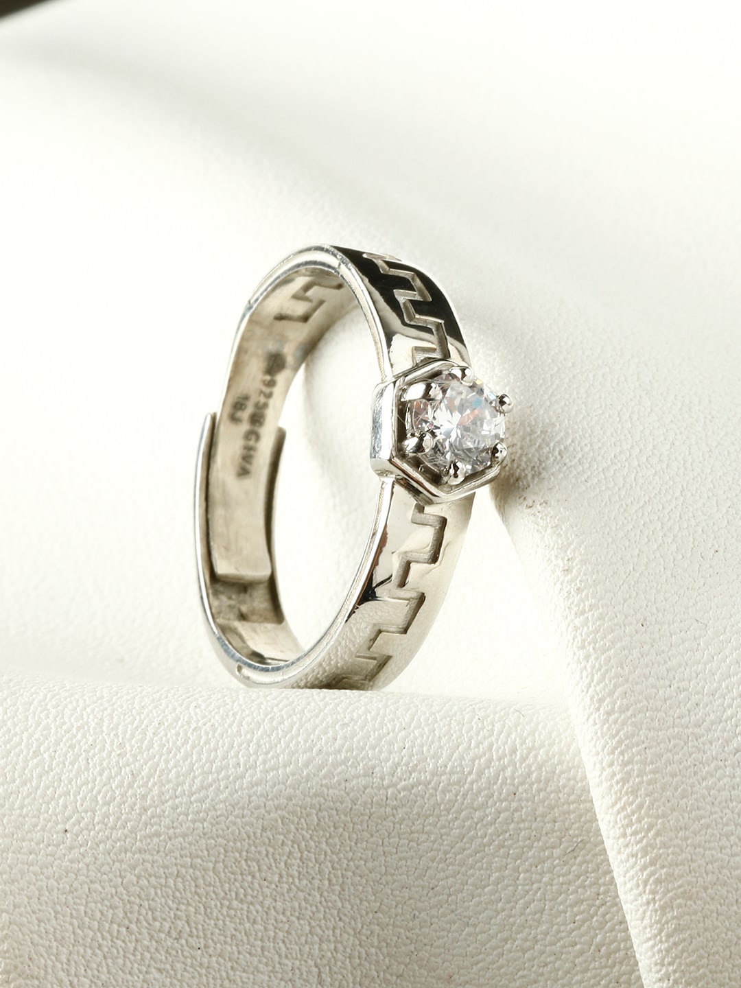

GIVA Men 925 Sterling Silver Rhodium Plated Classic Silver Zircon Adjustable Ring