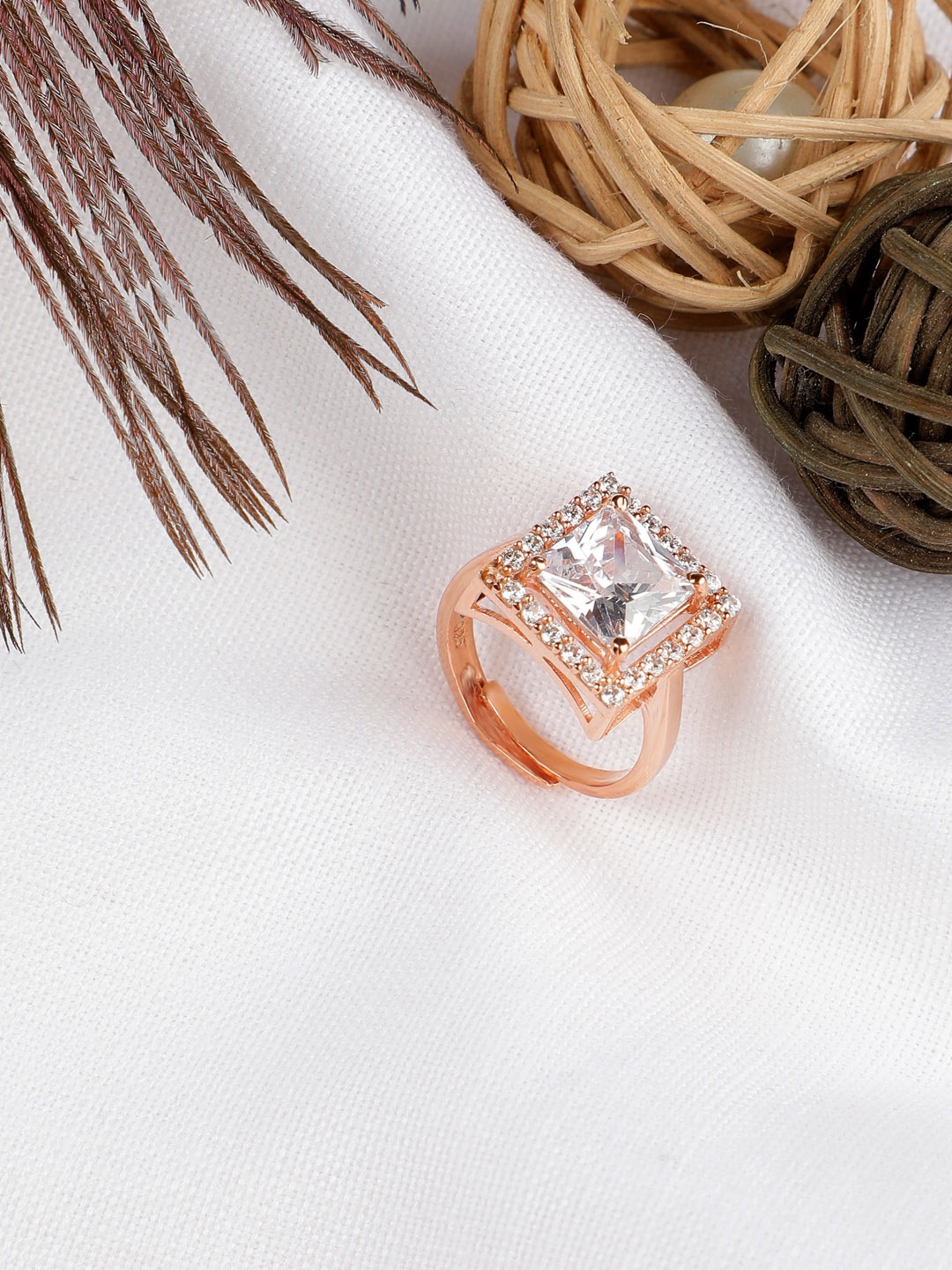 

GIVA 925 Sterling Silver Rose Gold-Plated White CZ-Studded Adjustable Finger Ring