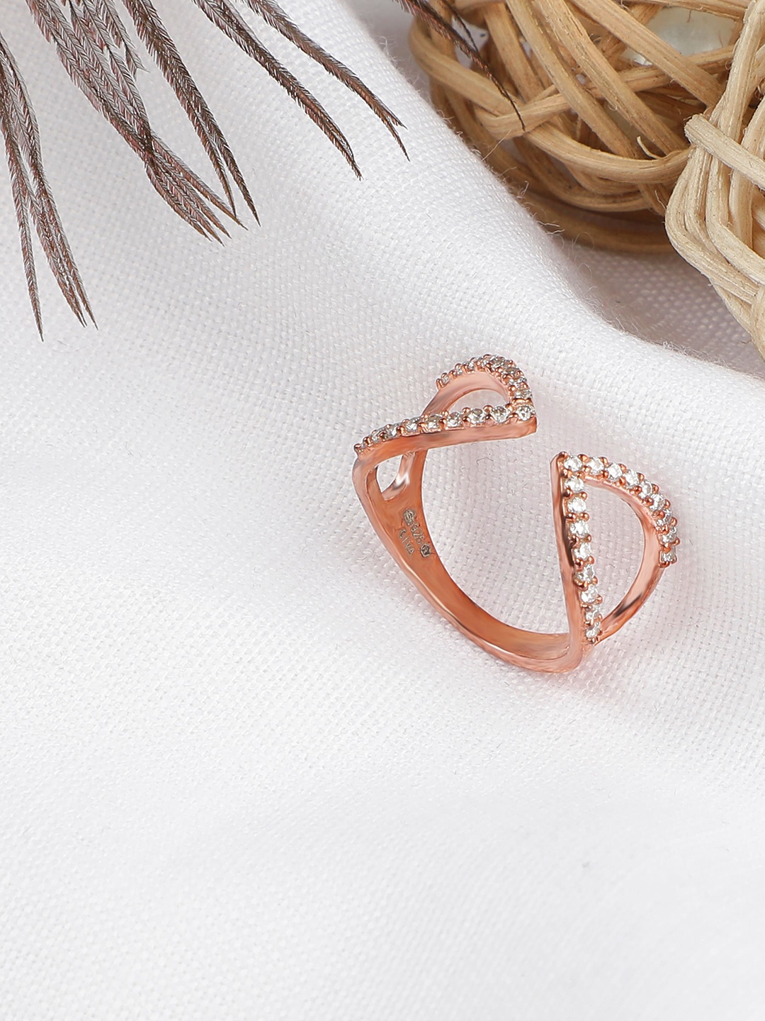 

GIVA 925 Sterling Silver Rose Gold Plated Sparkling Embrace Adjustable Ring