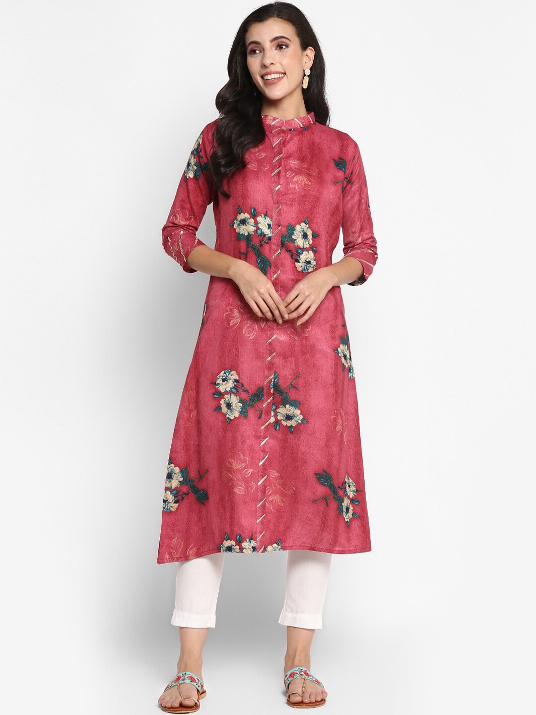 

VAABA Woman Red Floral Kurta