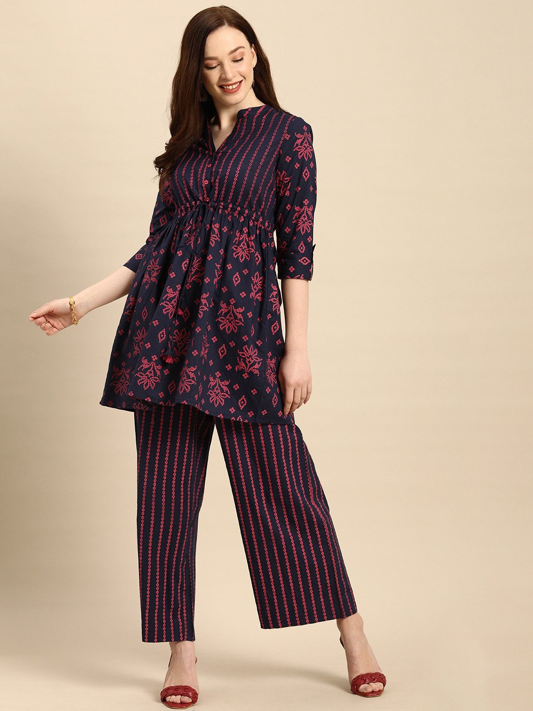 

all about you Women Blue & Pink Bandhani Printed Pleated Kurti with Palazzos