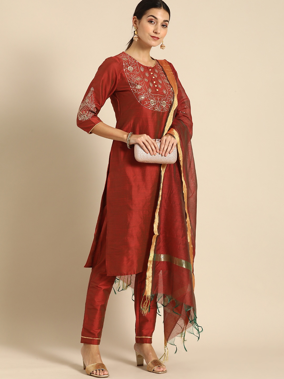 

all about you Women Maroon Floral Embroidered Sequinned Kurta with Trousers & With Dupatta