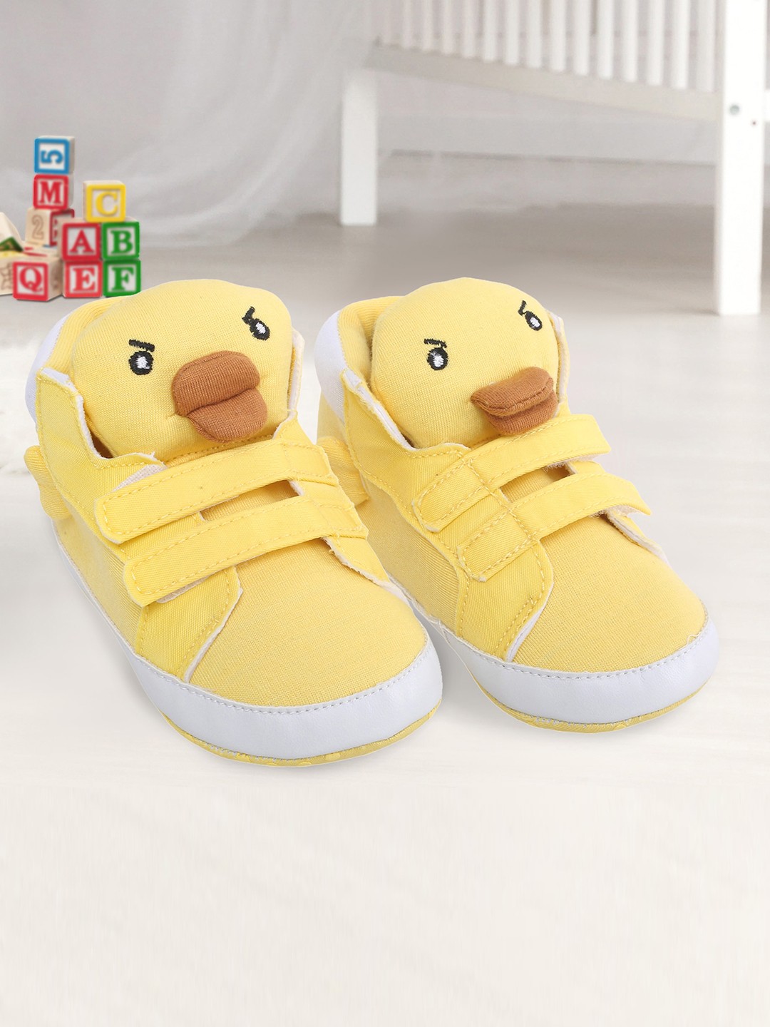 

Baby Moo Infant Kids Yellow & White Printed Booties