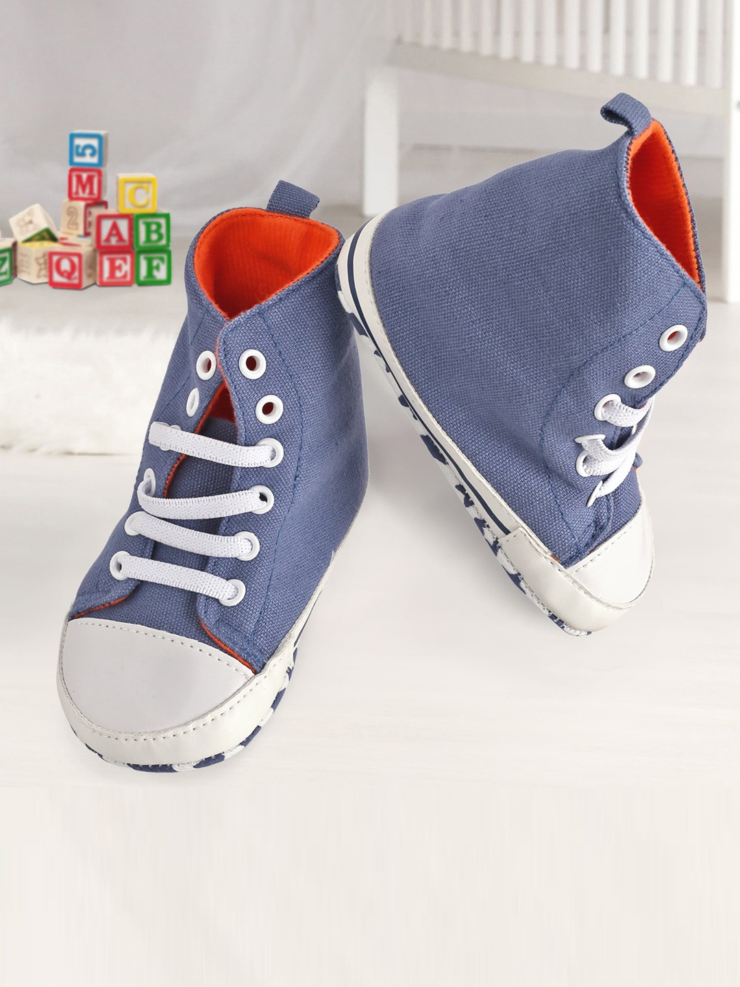 

Baby Moo Infants Blue & White Solid High Top Booties