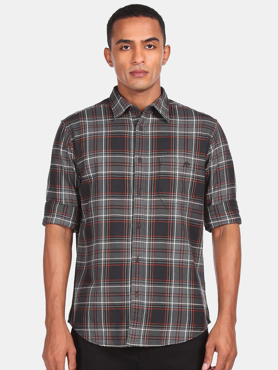

Aeropostale Men Black Tartan Checks Checked Casual Shirt