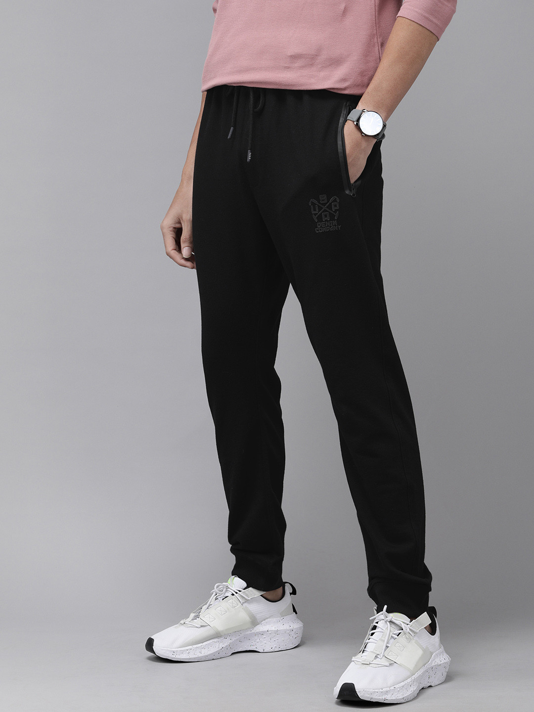

U.S. Polo Assn. Denim Co. Men Black Solid Mid Rise Casual Joggers