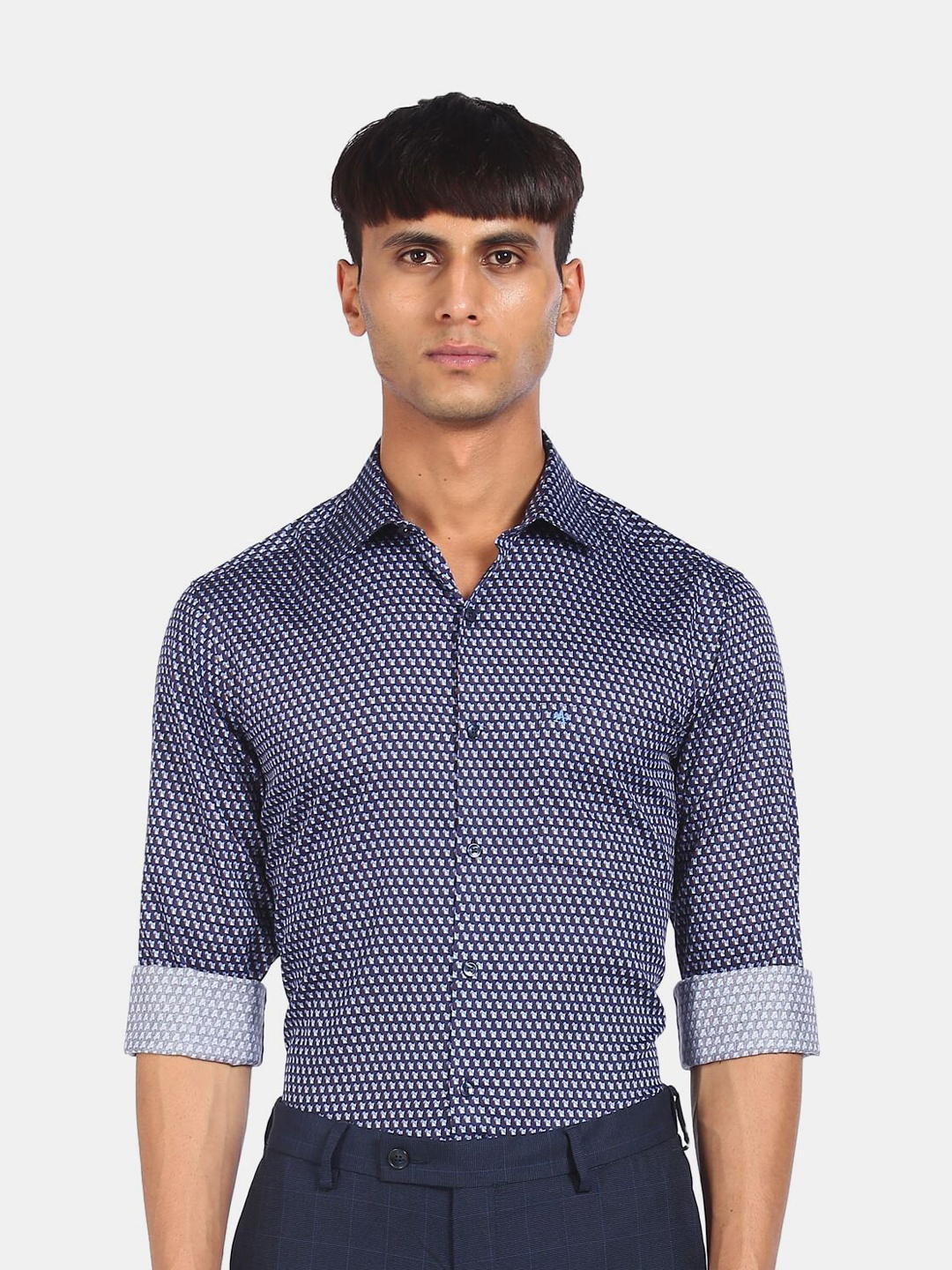 

Arrow Men Blue Opaque Printed Casual Shirt