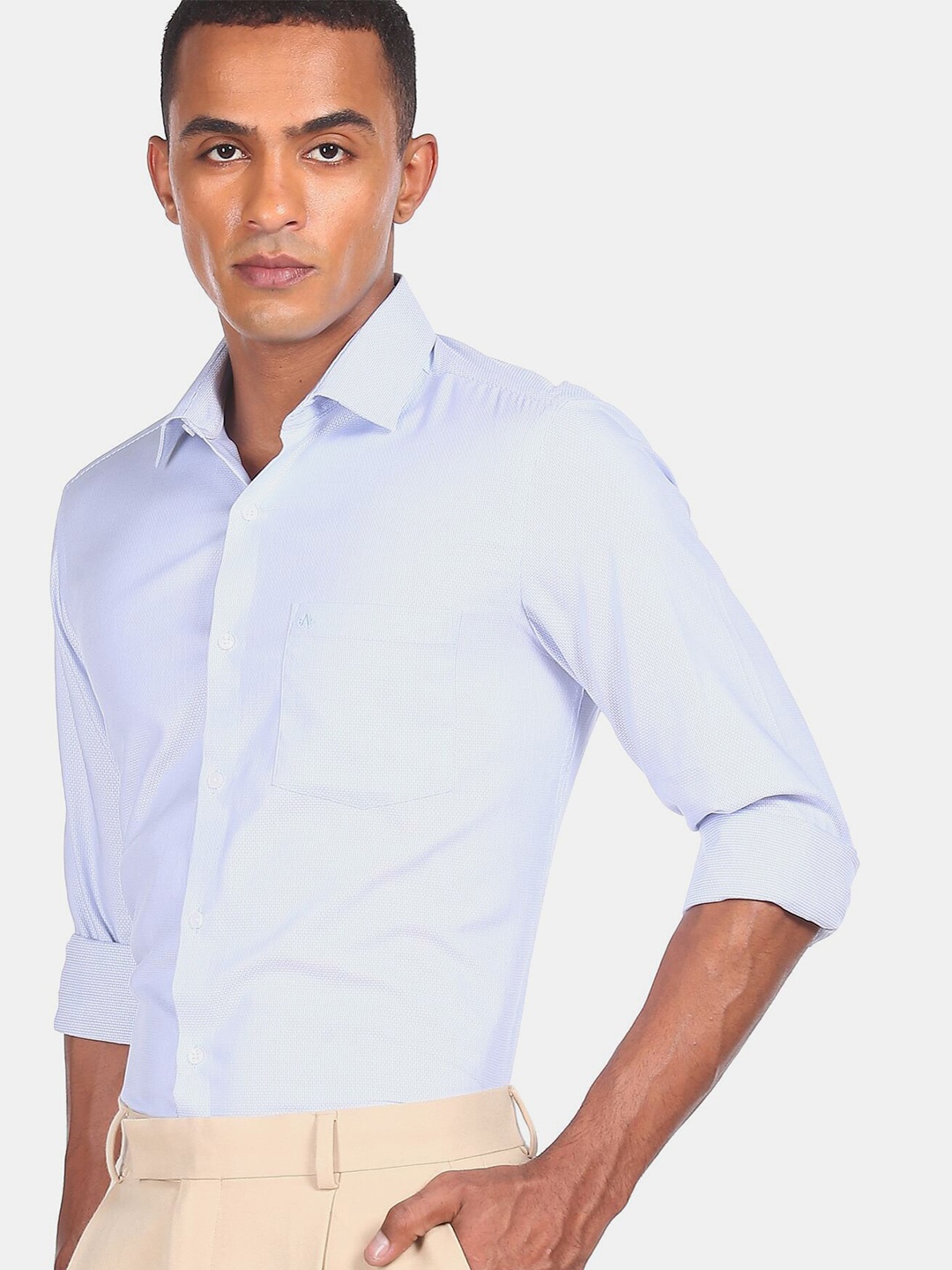 

Arrow Men Blue Slim Fit Opaque Casual Shirt