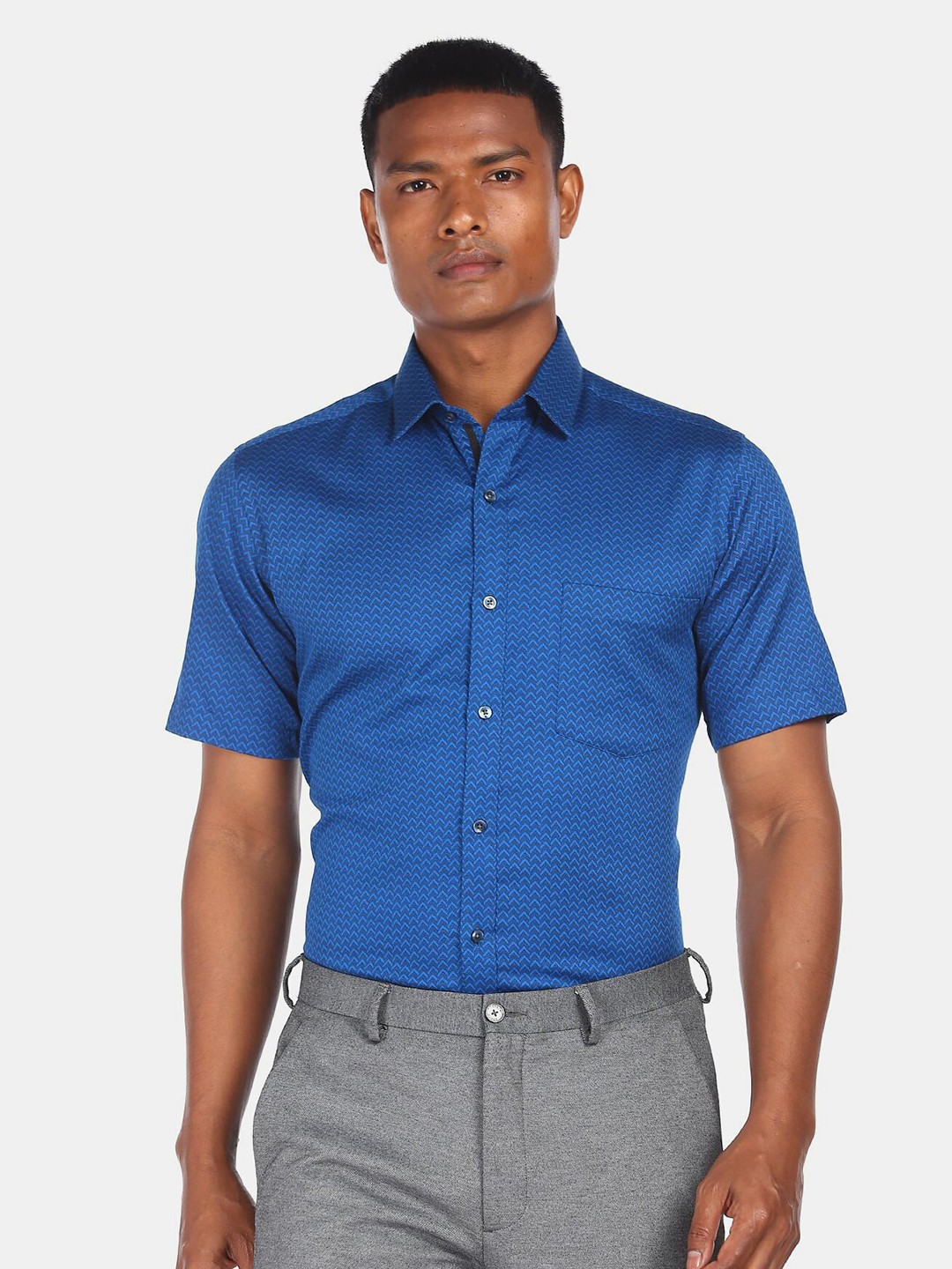 

Arrow Men Blue Pure Cotton Casual Shirt