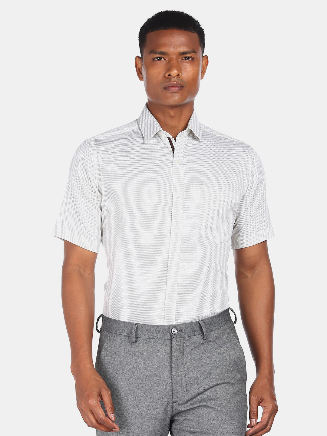 

Arrow Men White Pure Cotton Formal Shirt