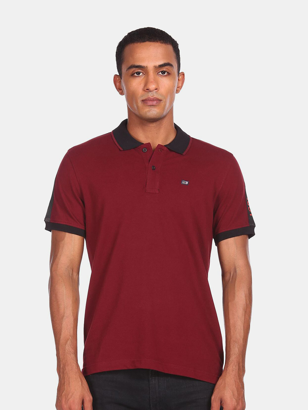 

Arrow Sport Men Red Polo Collar Applique T-shirt