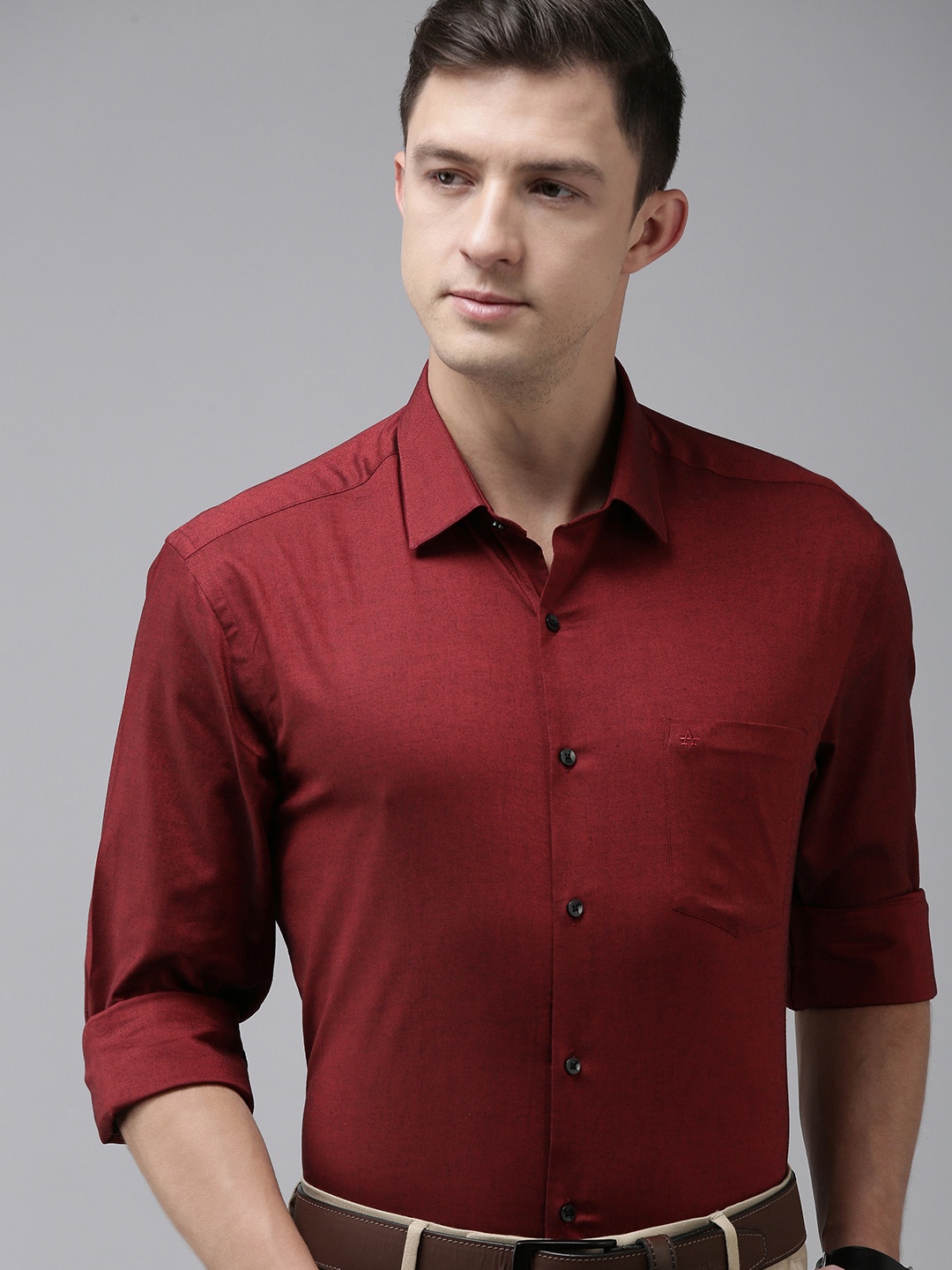 

Arrow Men Red Solid Slim Fit Pure Cotton Formal Shirt