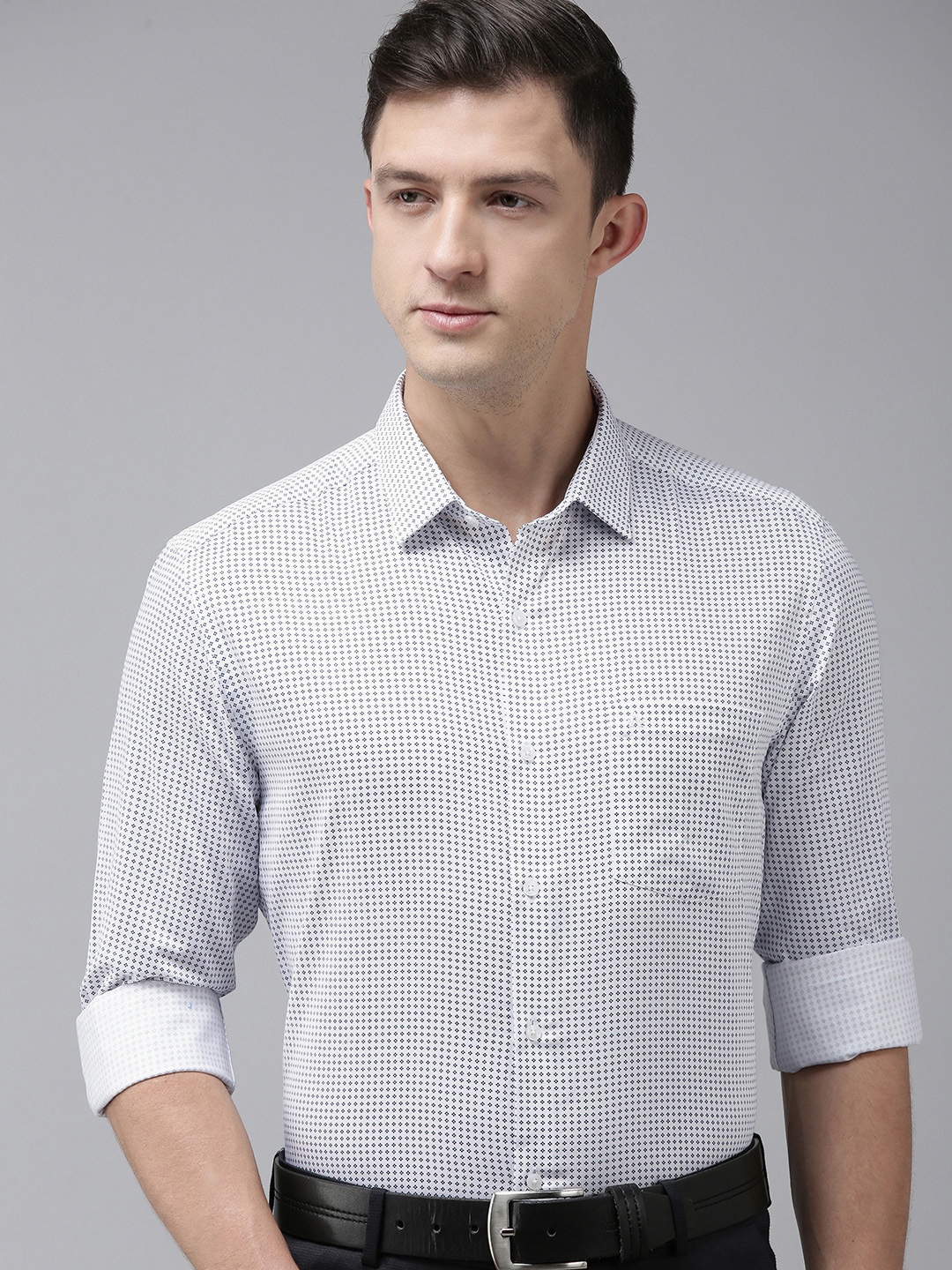 

Arrow Men White Slim Fit Ethnic Motifs Opaque Printed Pure Cotton Formal Shirt with Pocket