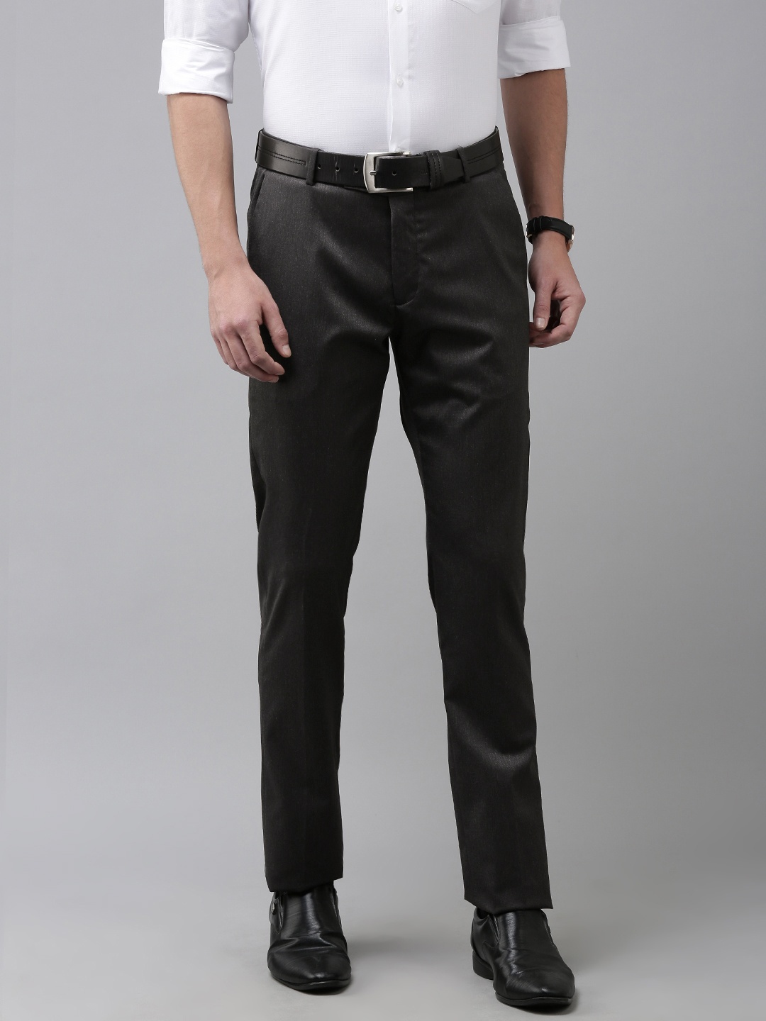 

Arrow Men Grey Solid Mid-Rise Tapered Fit Trousers