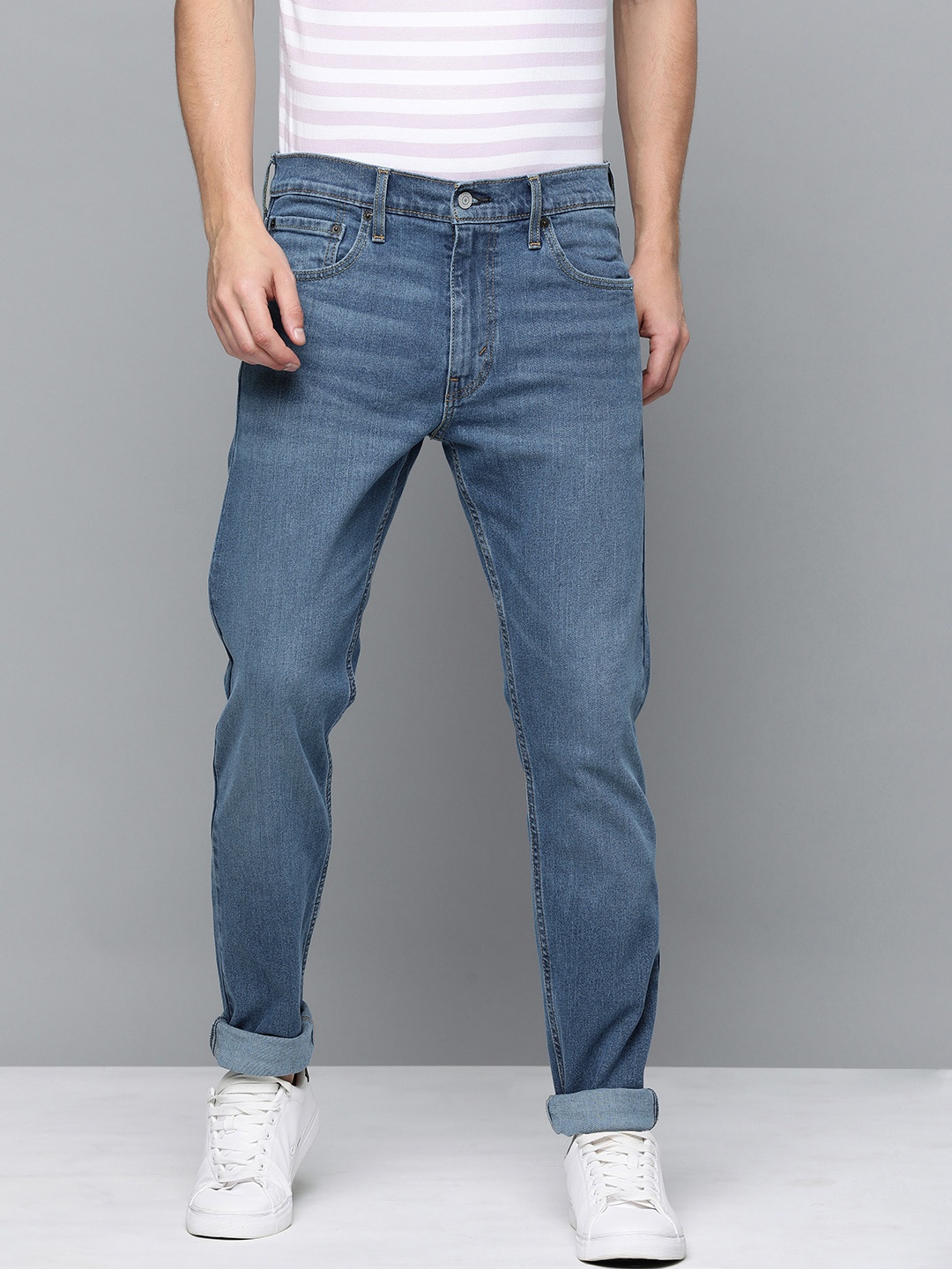 

Levis Men Blue 512 Slim Tapered Fit Light Fade Mid-Rise Stretchable Jeans