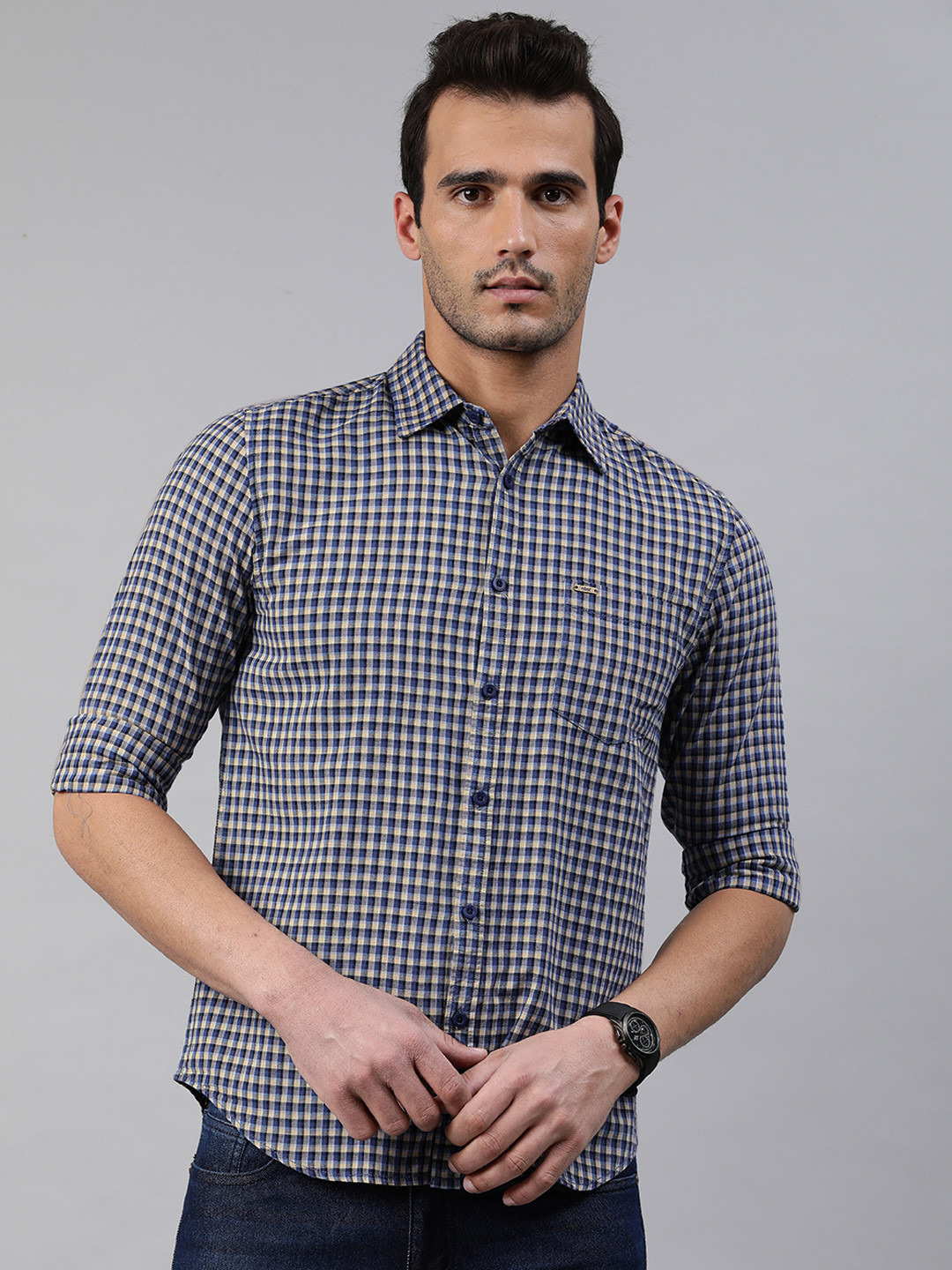 

abof Men Blue & Beige Slim Fit Checked Casual Shirt