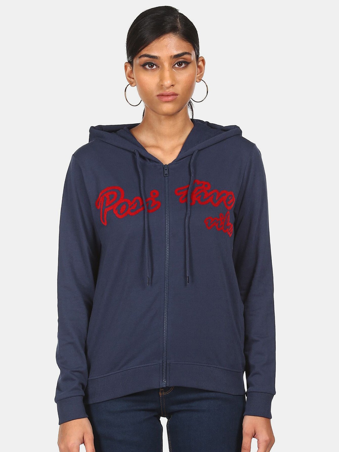 

Sugr Women Blue Printed Sweatshirt
