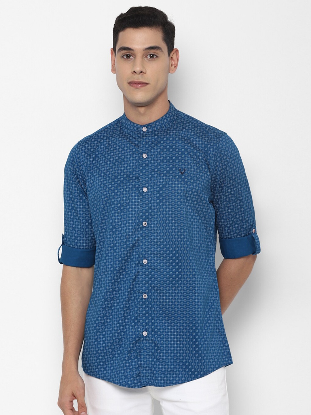 

Allen Solly Sport Men Blue Printed Casual Shirt