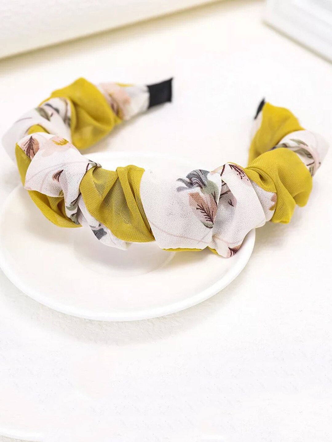 

Vembley Women Yellow & White Embellished Hairband