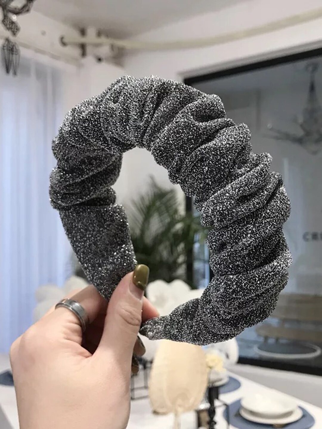 

Vembley Women Grey Shimmer Hairband
