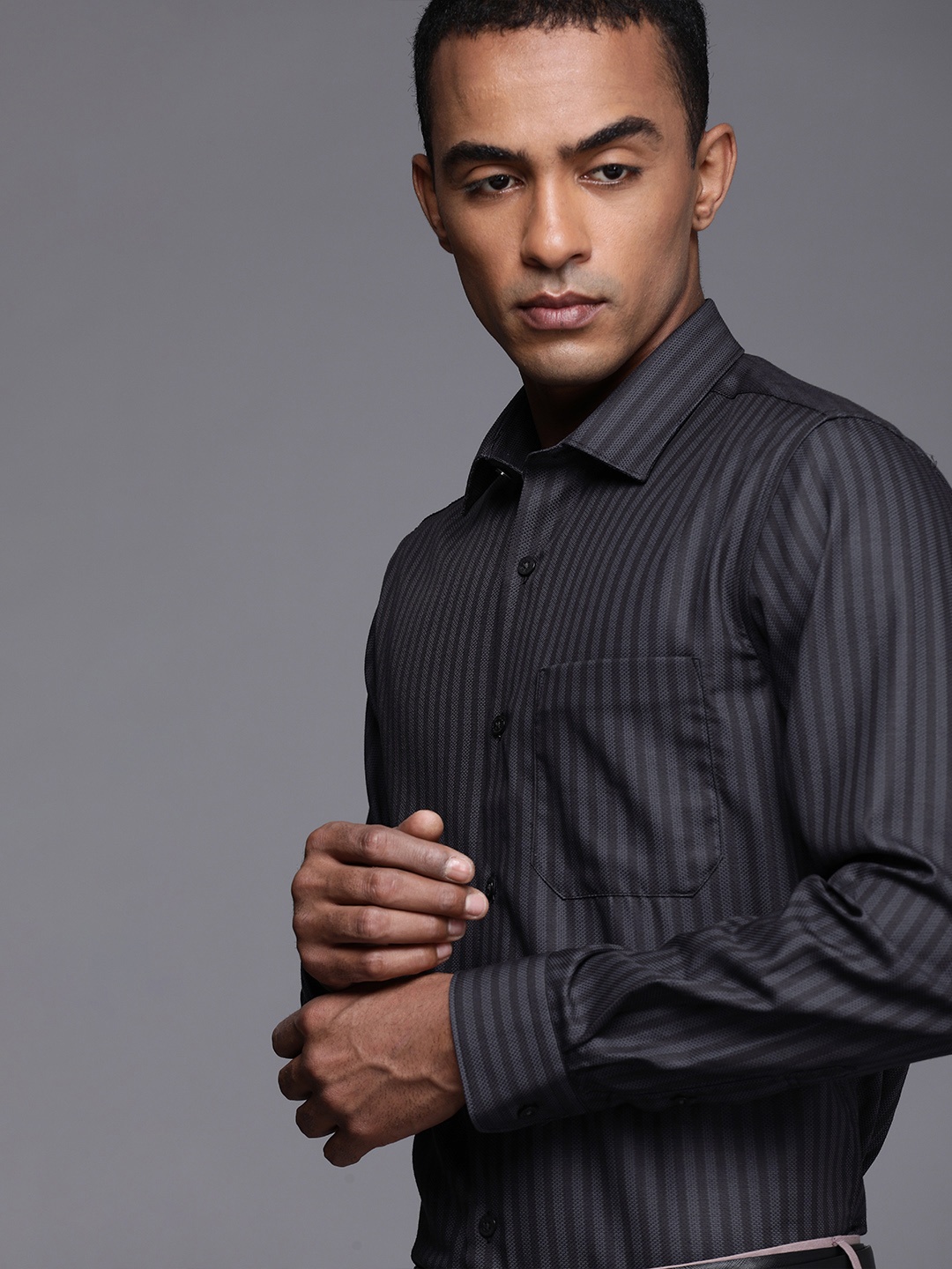 

Louis Philippe Men Navy Blue Slim Fit Formal Shirt