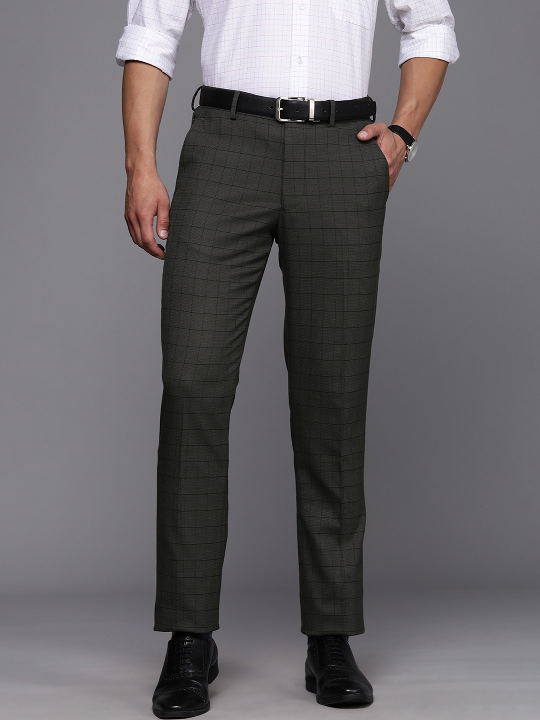 

Louis Philippe Men Charcoal Grey Checked Slim Fit Trousers