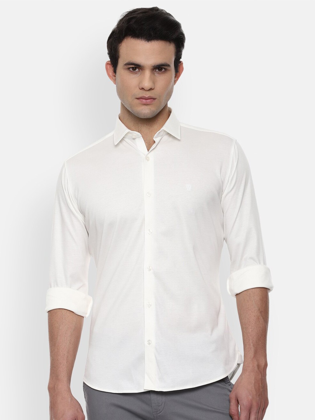 

V Dot Men White Solid Slim Fit Cotton Casual Shirt