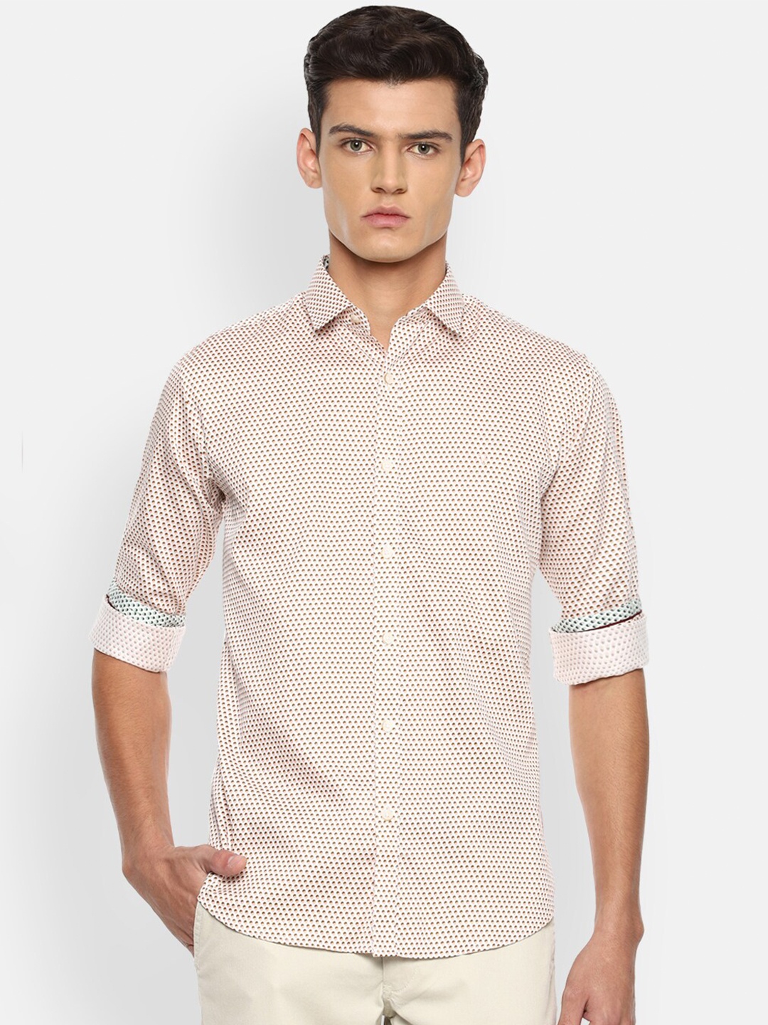 

V Dot Men White Slim Fit Opaque Printed Casual Shirt