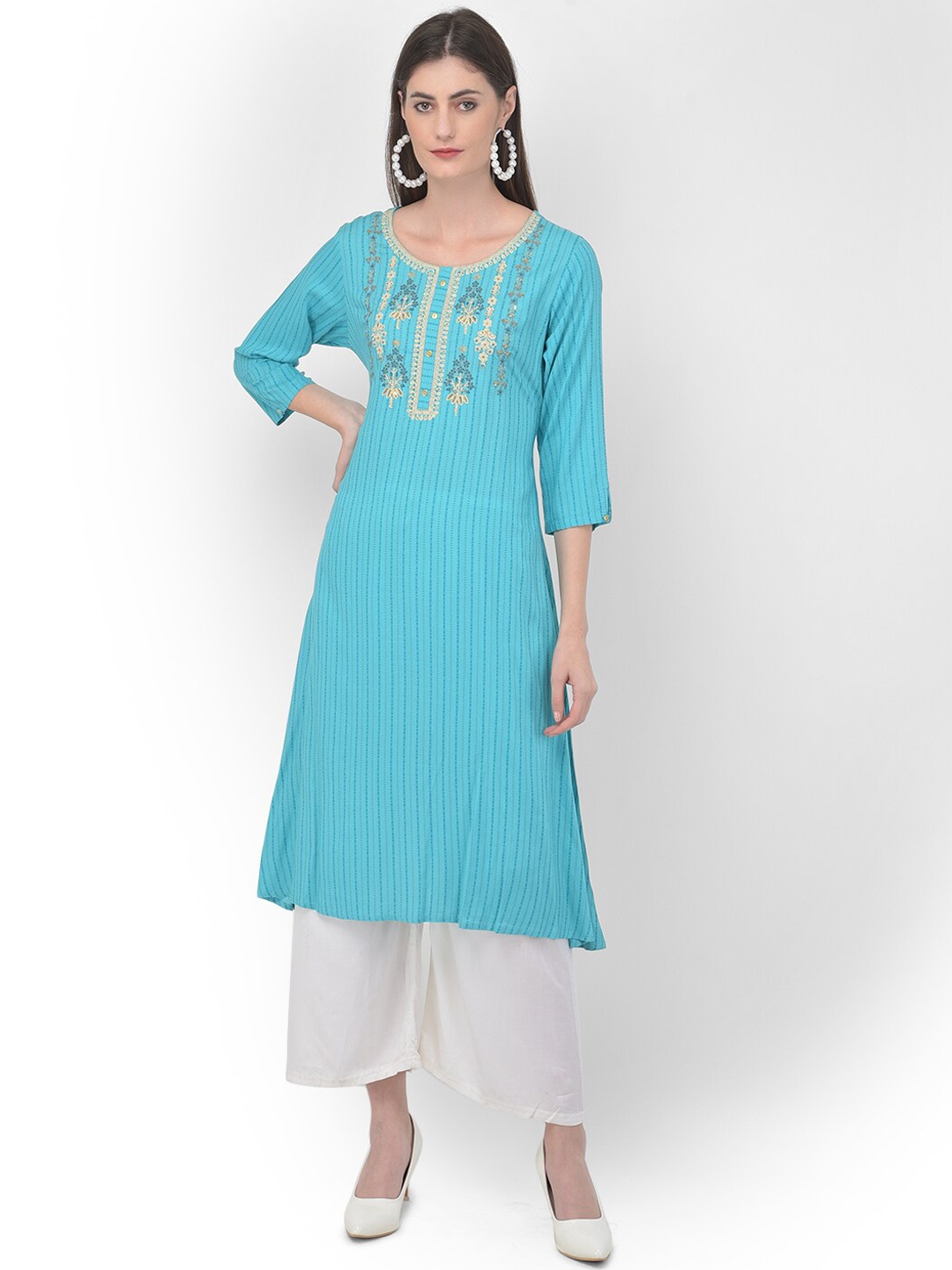 

Span Women Blue & Cream-Coloured Yoke Design Embroidered A-line Kurta