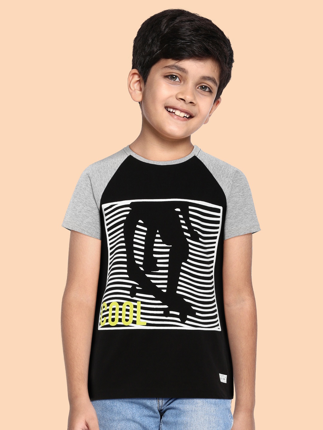 

abof Boys Black & Grey Printed T-shirt