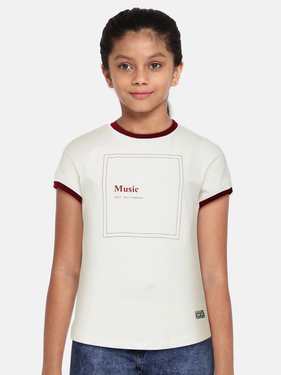 

abof Girls Off-White & Burgundy Typography Printed Pure Cotton T-shirt