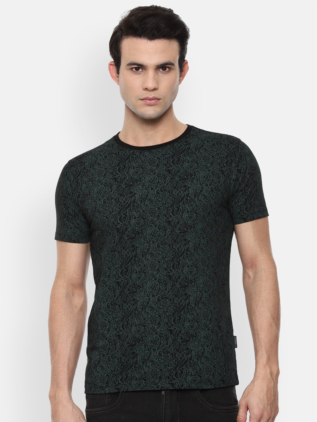 

V Dot Men Blue & charleston green Printed Pockets Slim Fit T-shirt