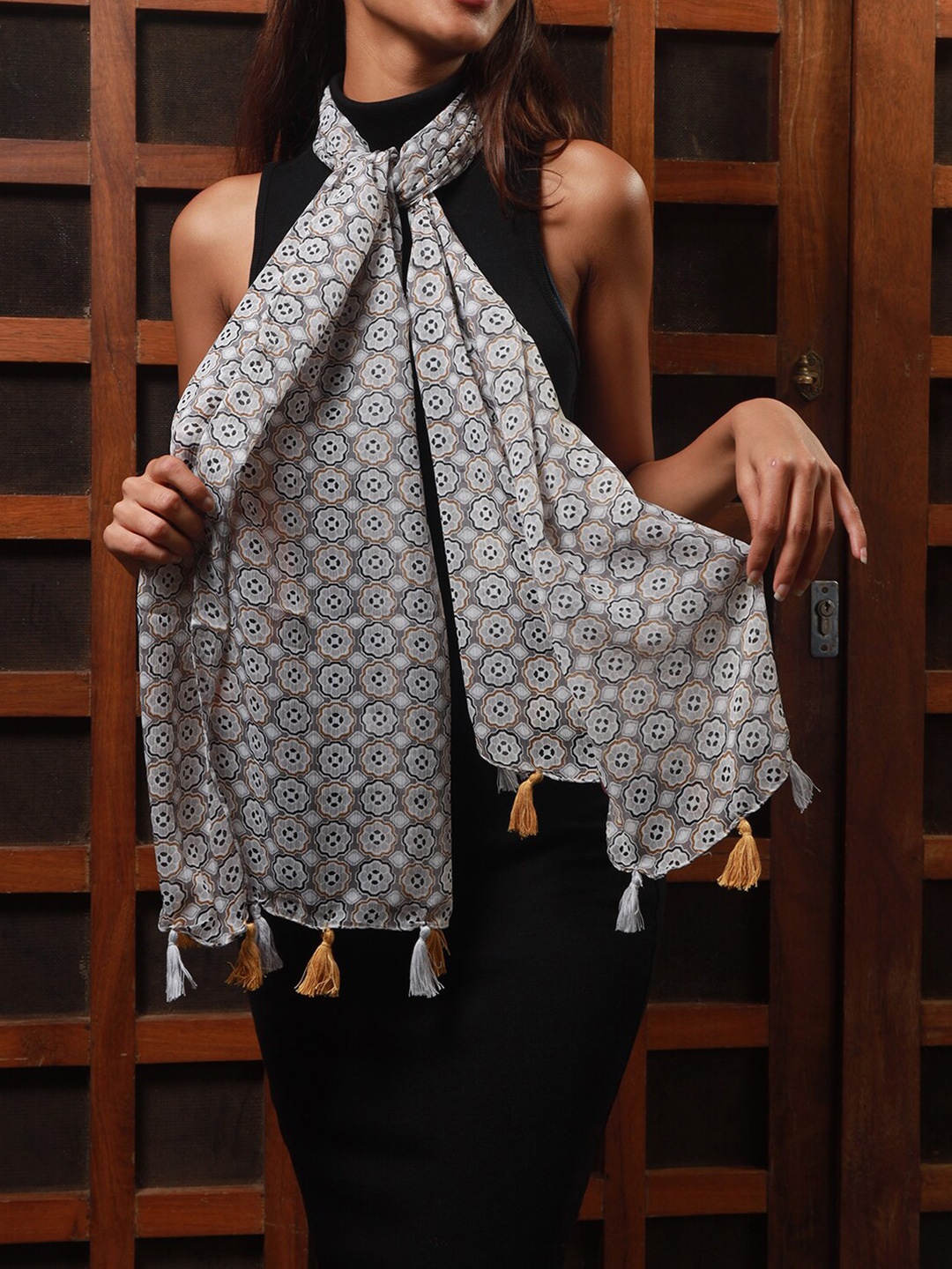 

Ayesha Woman Floral Printed Chiffon Tassel Scarf, Grey
