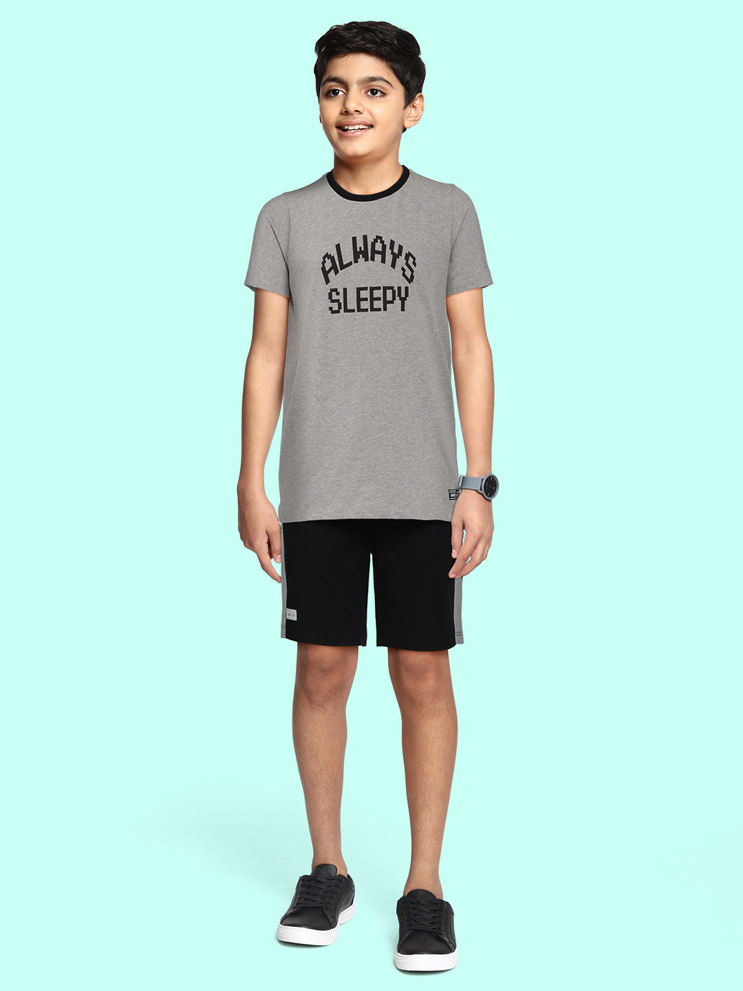 

abof Boys Grey & Black Printed T-shirt with Shorts